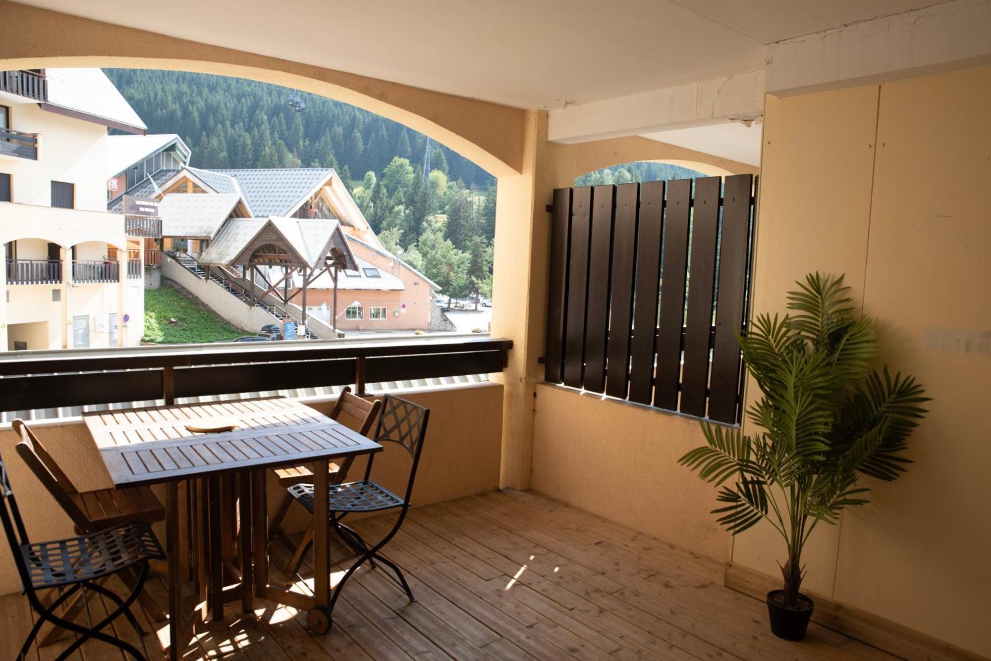 Poutran 2, Studio 4 Personnes Au Pied Des Pistes Avec Grande Terrasse Оз Экстерьер фото
